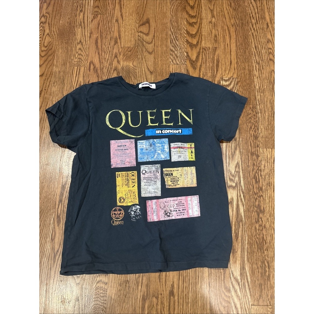 DAYDREAMER Queen T-shirt Ticket Collage Oversized Unisex Vtg Charcoal Gray Tee